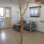Imellos Apartment *